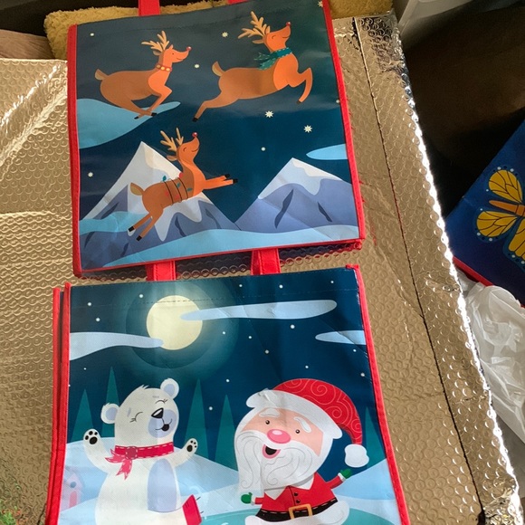 Holiday reusable shopping bags new never used in excellent condition Two bags - Picture 1 of 3